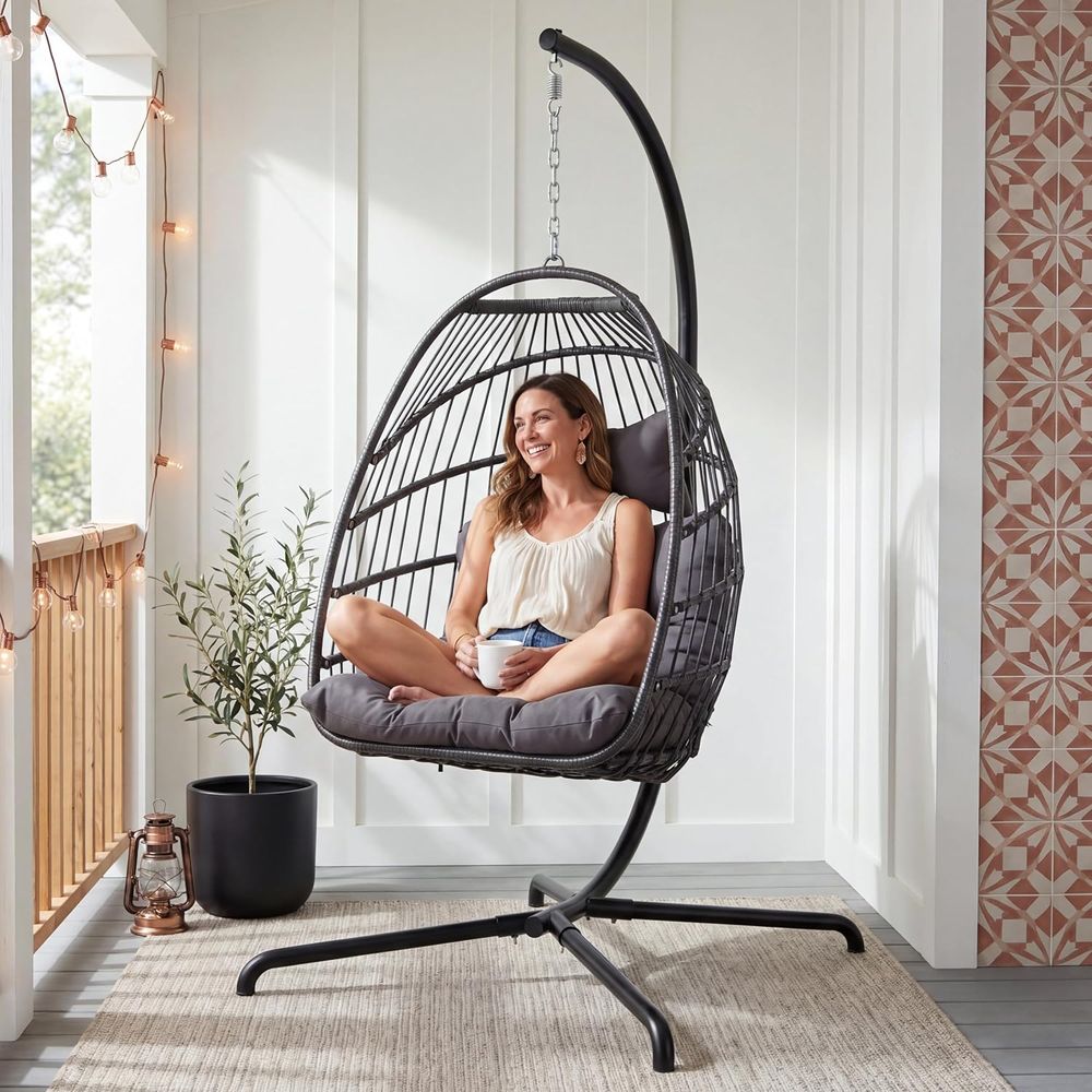Sedia a dondolo sospesa da est - Hanging Egg Chair recensione e prezzo